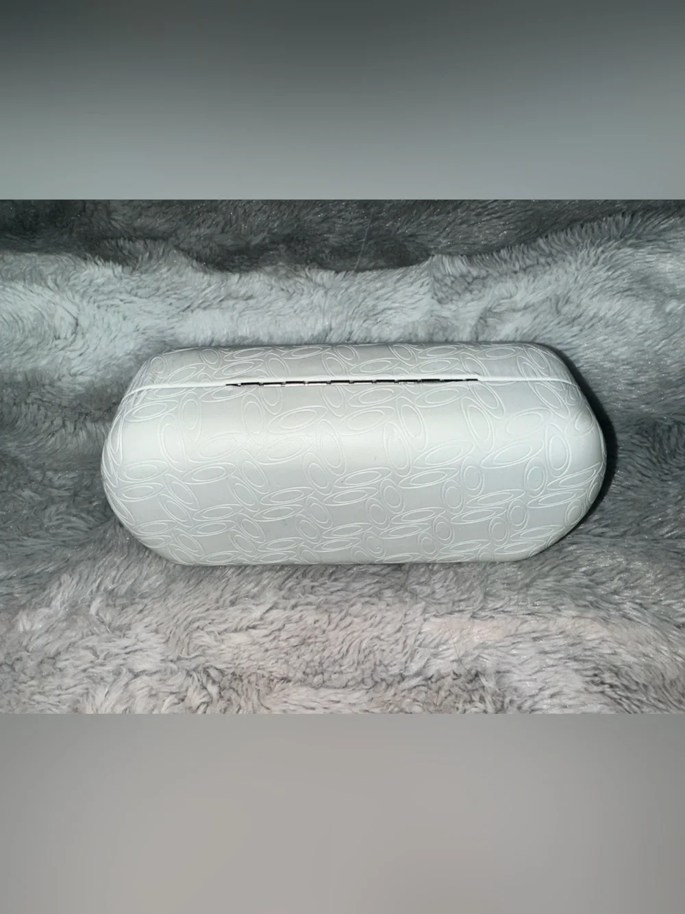 Oakley White Hard Clamshell Eyeglasses Case With Matching Pouch